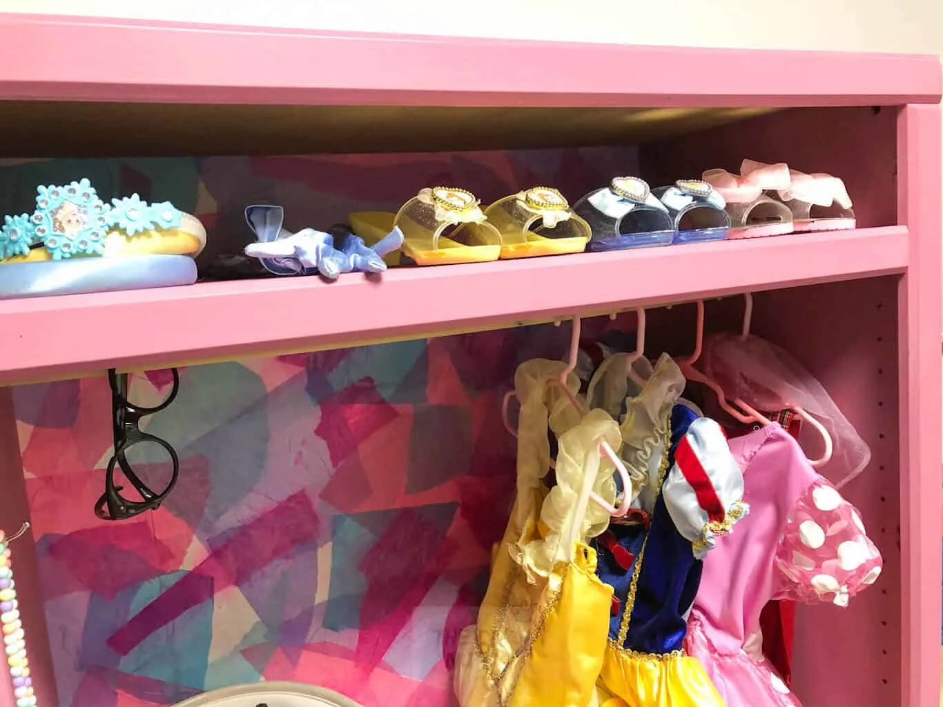 DIY Children's Dress-up Clothes Storage Ideas