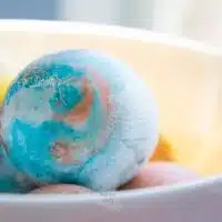 Marbleized Easter egg using cool whip or shaving cream