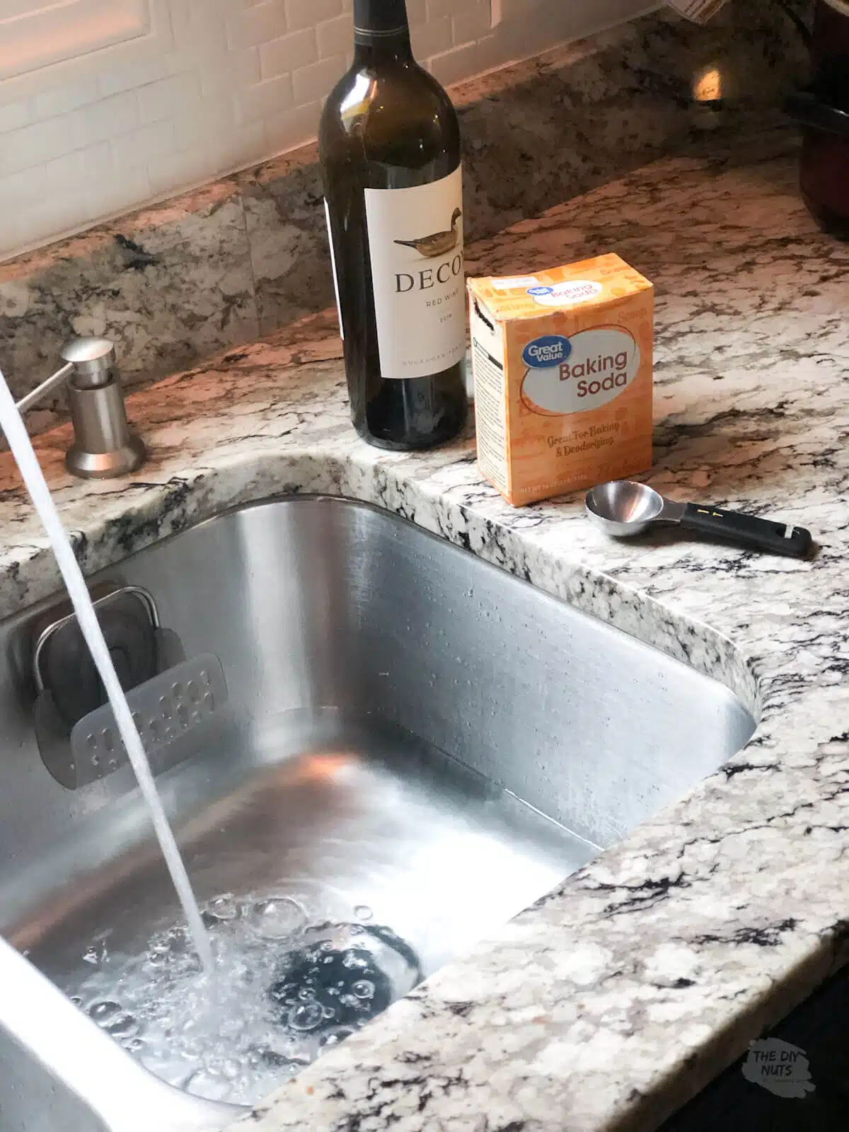 baking soda to remove wine label on bottle on counter
