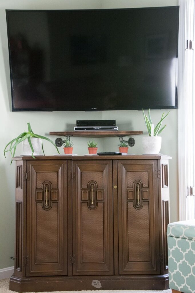 DIY Pipe Corner Shelf For Under Your Mounted TV - The DIY Nuts