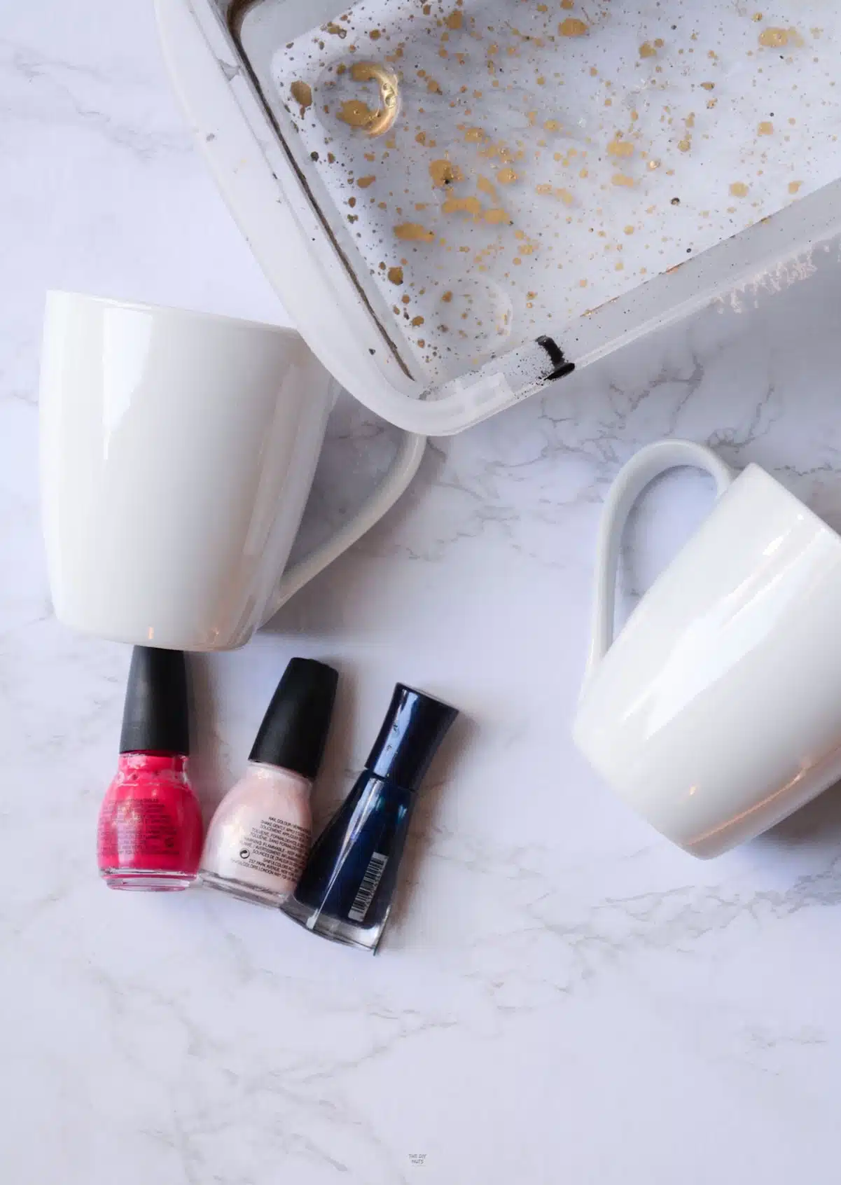 Marbled Nail Polish Dipped Mugs The DIY Nuts