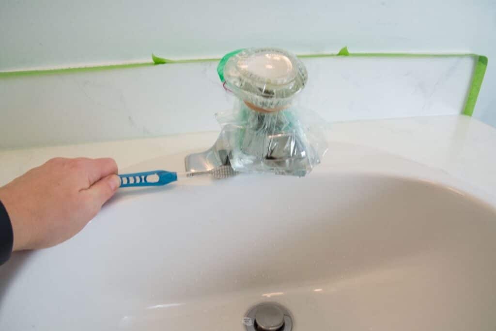 Can You Spray Paint A Bathroom Faucet? The DIY Nuts